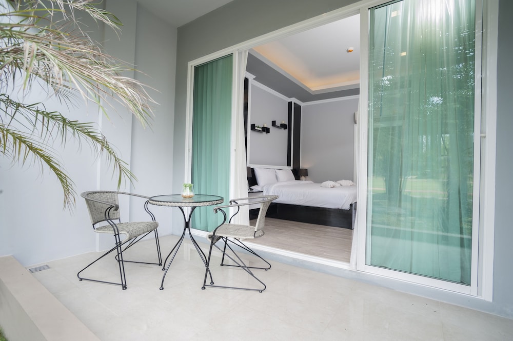Blues River Resort Chanthaburi 16/64