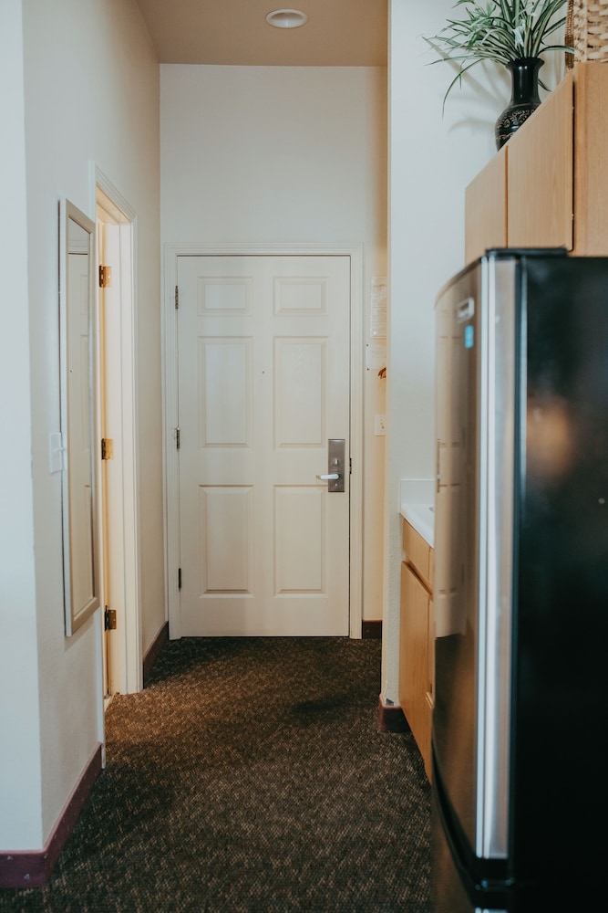 Best Western Carson City Hotel 8/64