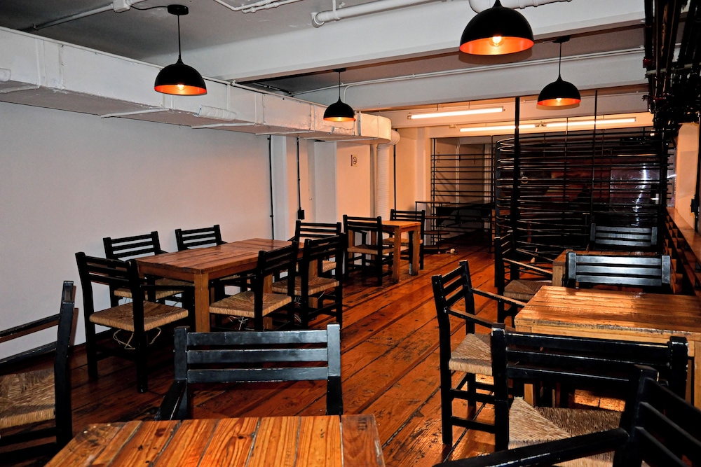 Hostel Mundo Joven Catedral 36/50