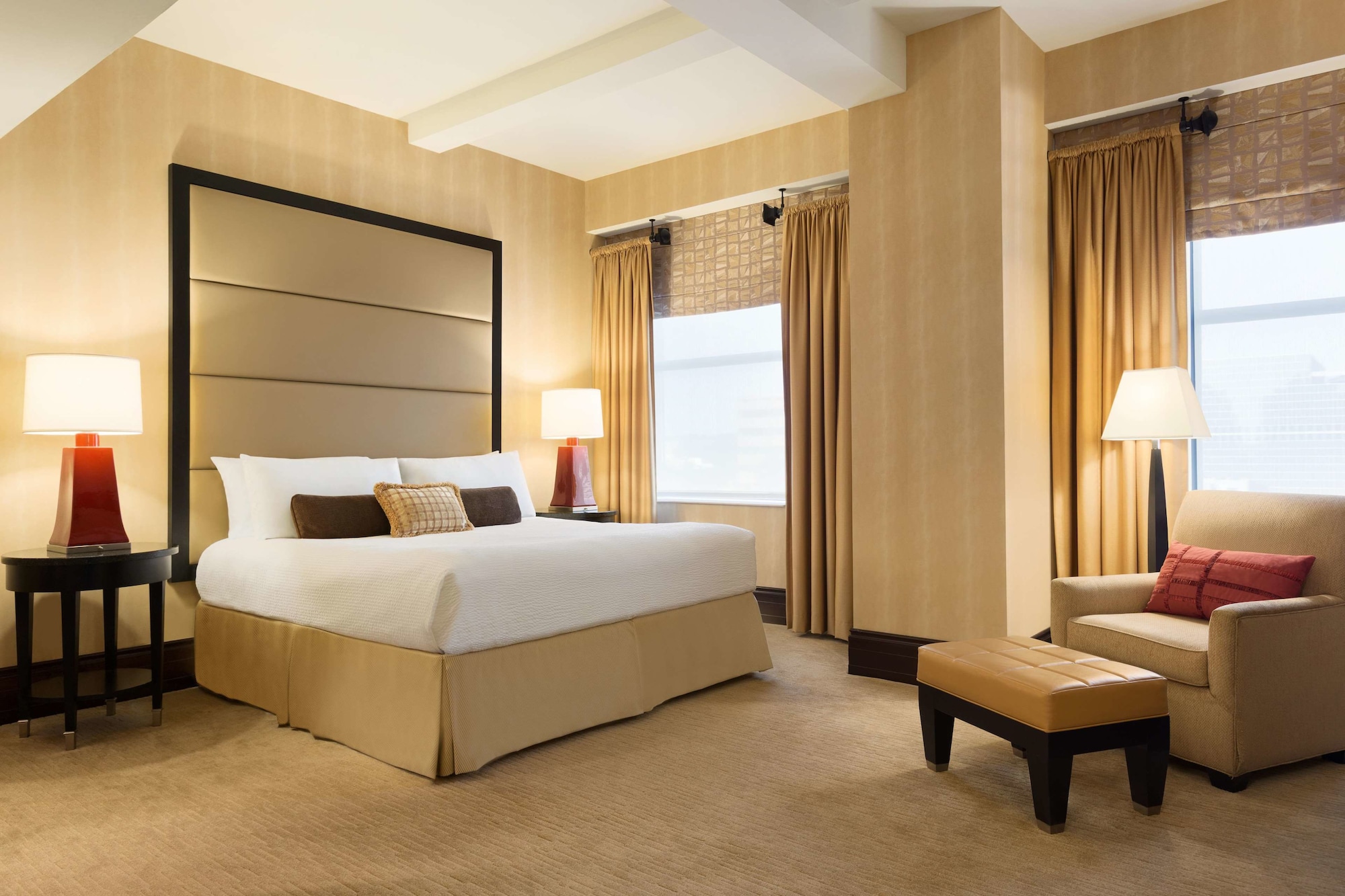 Deluxe, King Bed