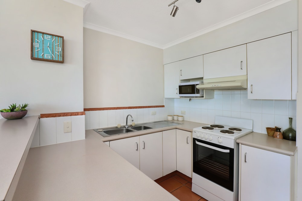 Palmerston Tower Holiday Apartments 35/36