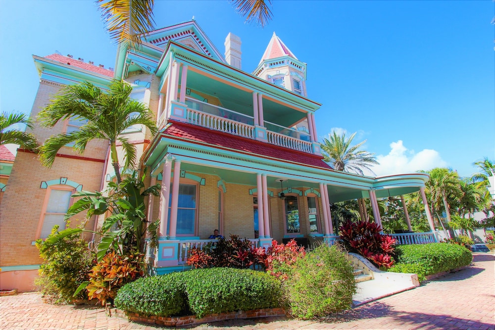 The Mansion On The Sea thumb 4