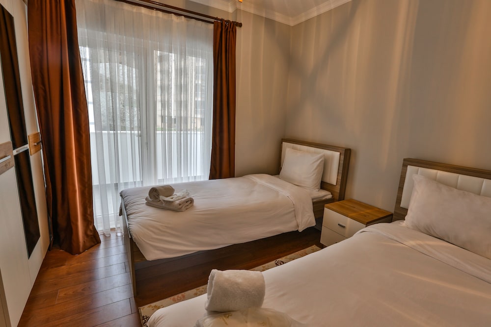 Royal Comfort Hotel 10/50