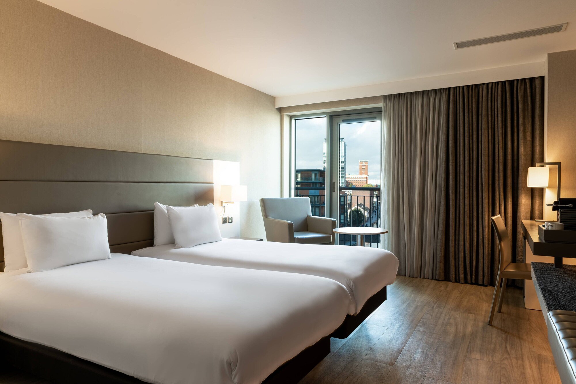 SUPERIOR, KING BED, CANAL VIEW