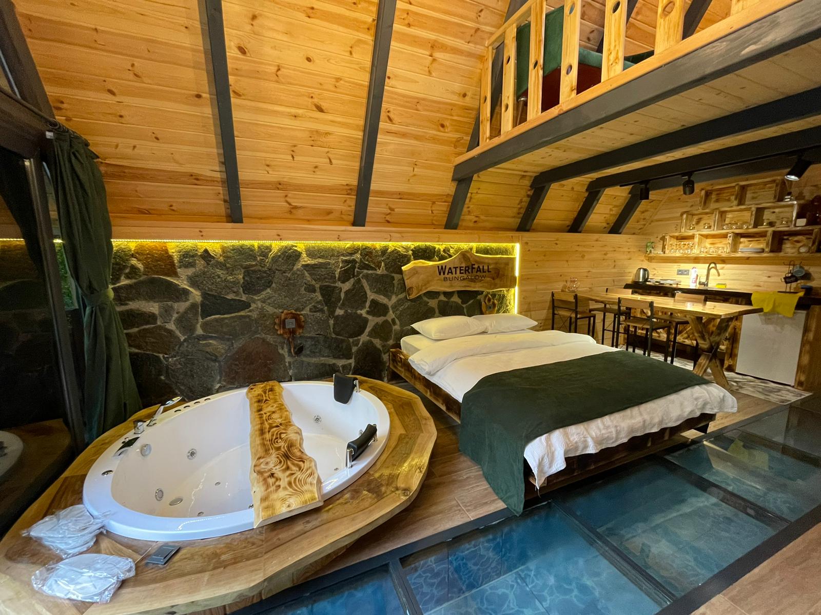 Waterfall Bungalow 13/20