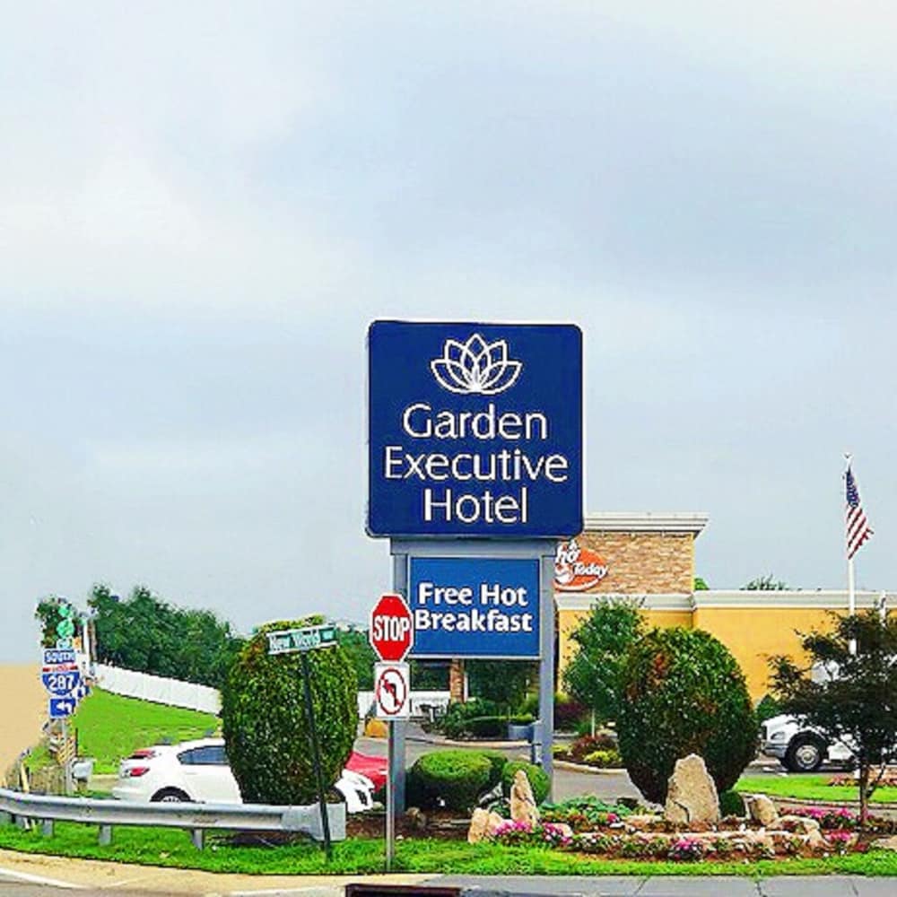 Garden Executive Hotel 6/58