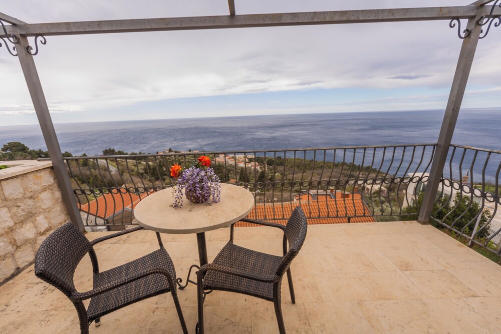 Castello degli Aranci Eco Resort 57/61