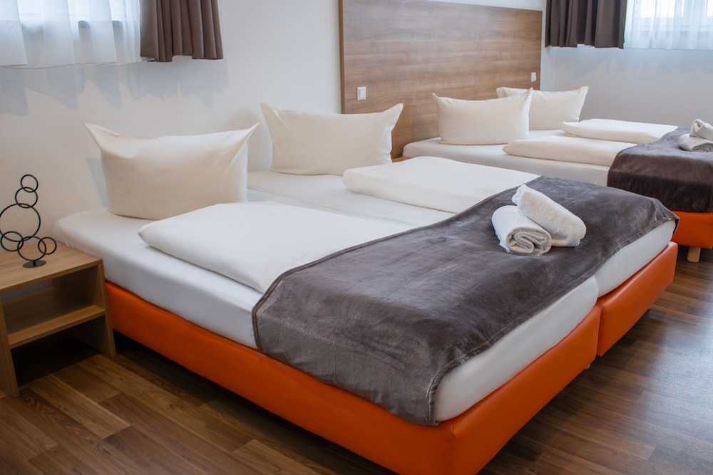 Orange Hotel Und Apartments 5/36