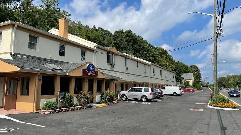 Whitney Inn & Suites 29/34