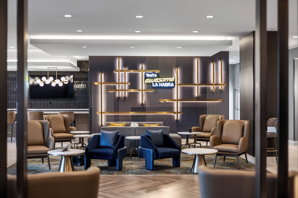 La Quinta Inn and Suites by Wyndham La Habra 44/60