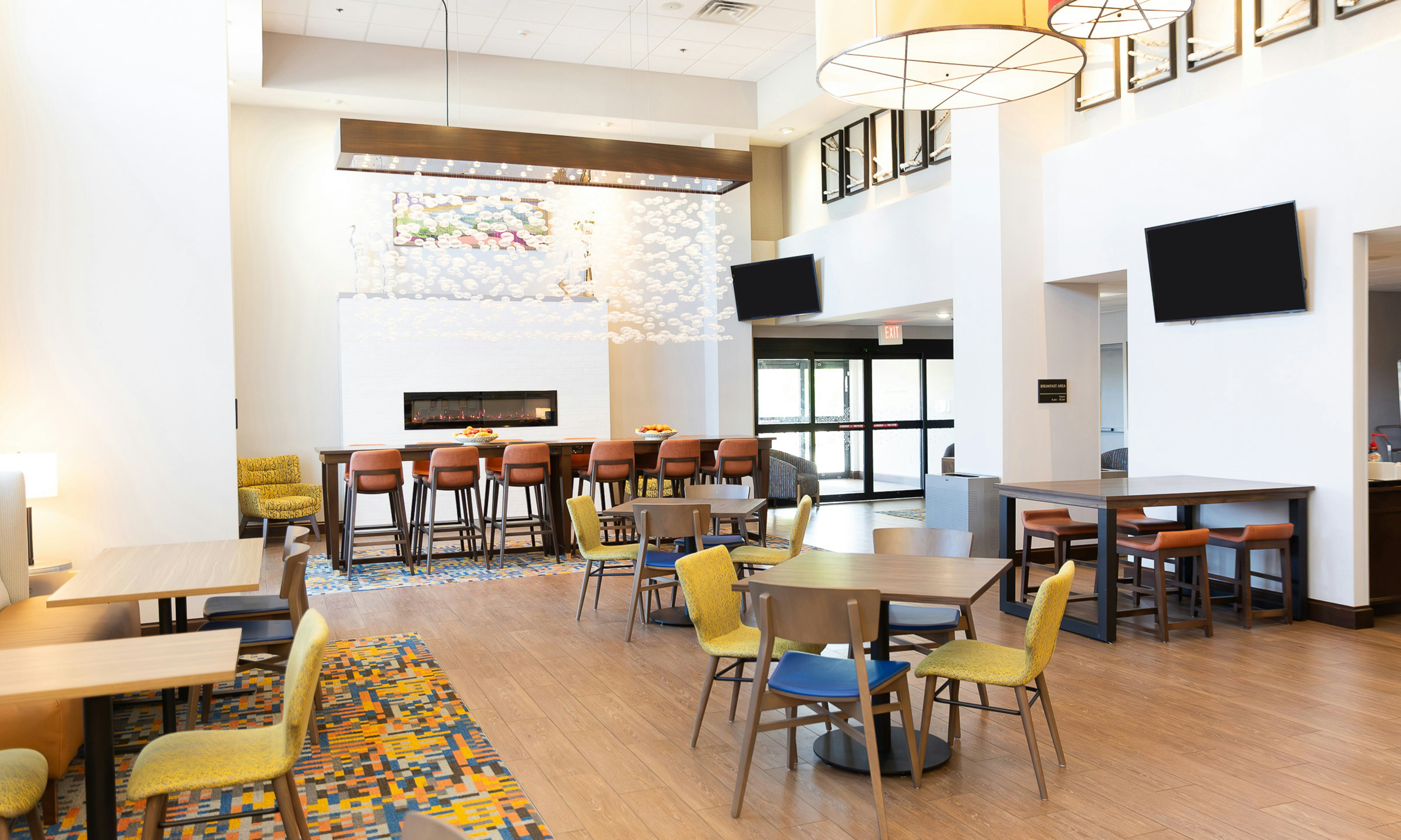 Hampton Inn & Suites Williamsport-Faxon Exit 32/45