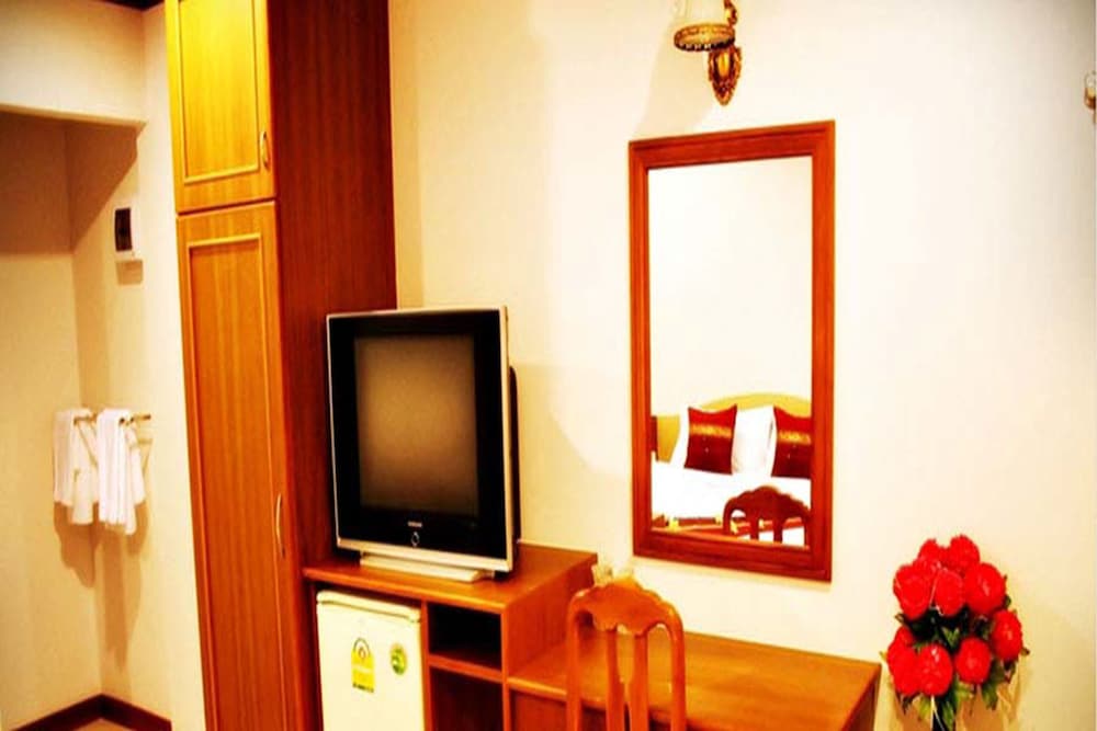 P.N. Gold Resort 40/48