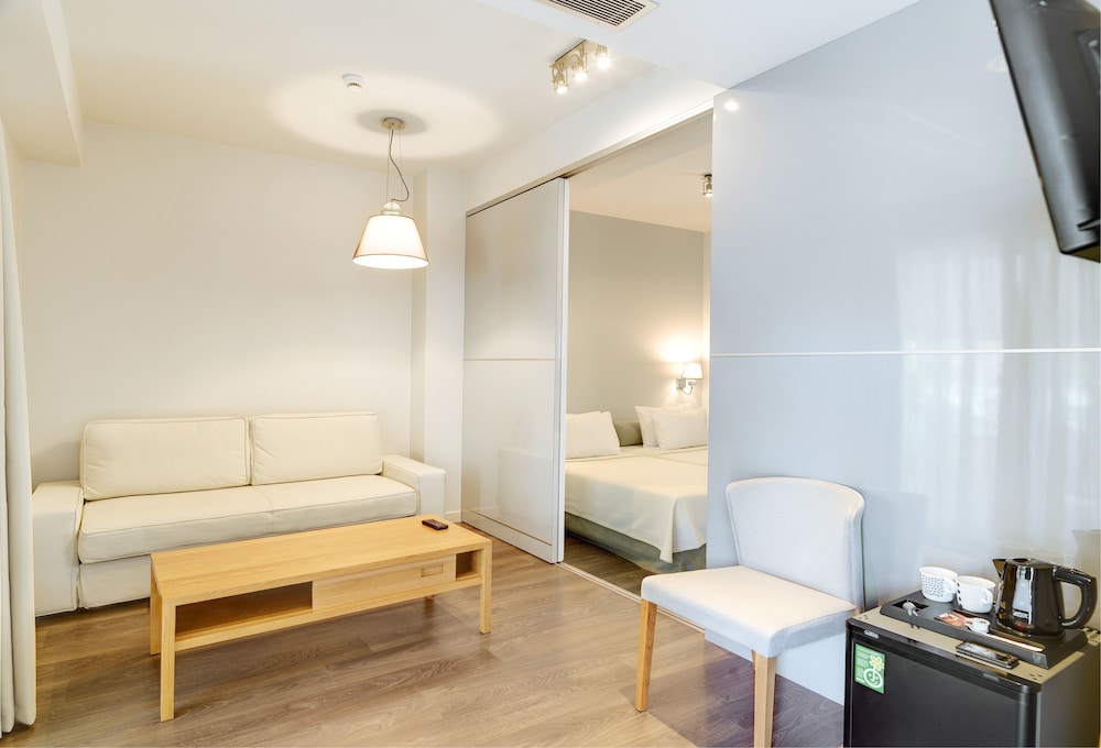 Phidias Piraeus Hotel 50/64