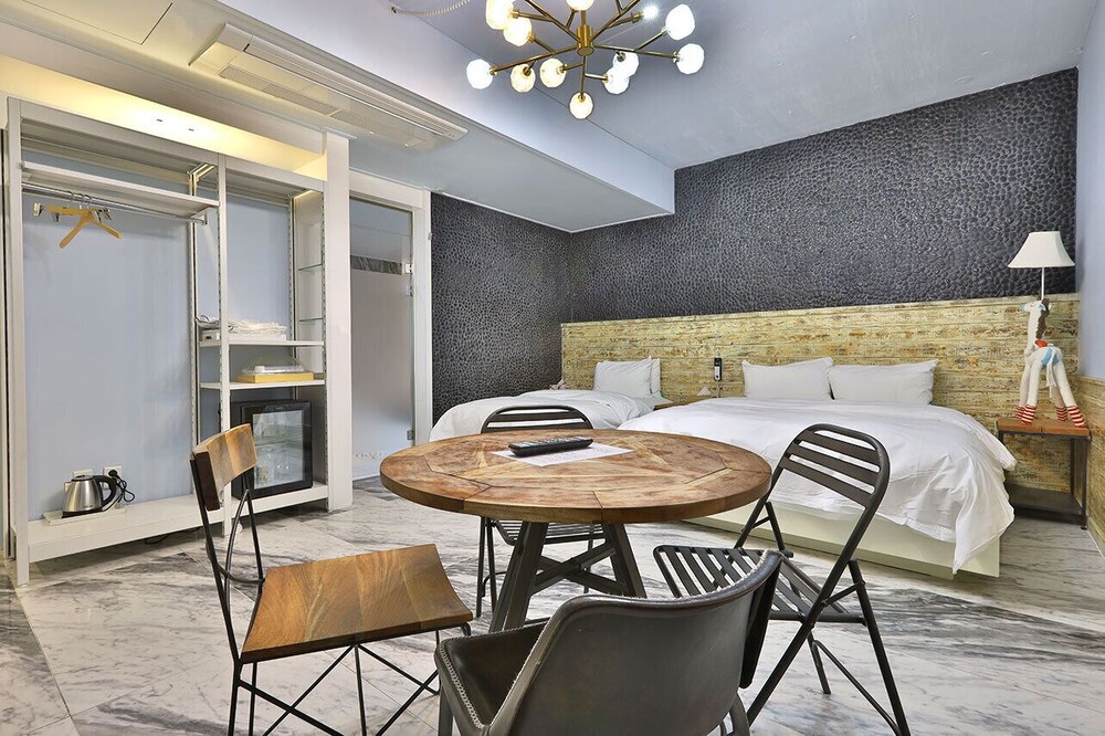 February Hotel Kimhae 33/51