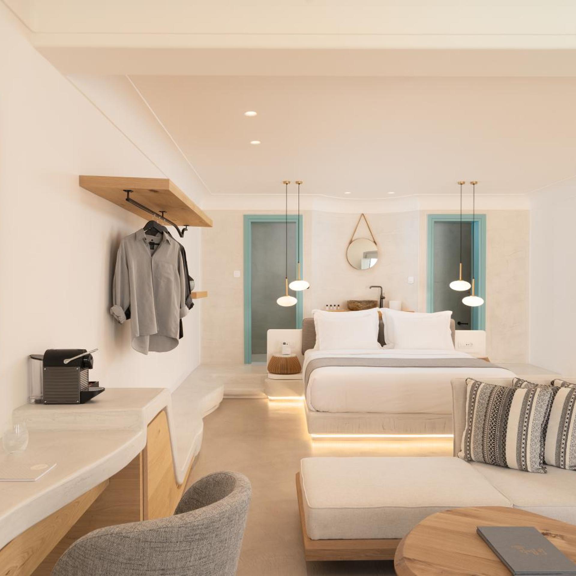 PREMIUM, SUITE, PRIVATE POOL