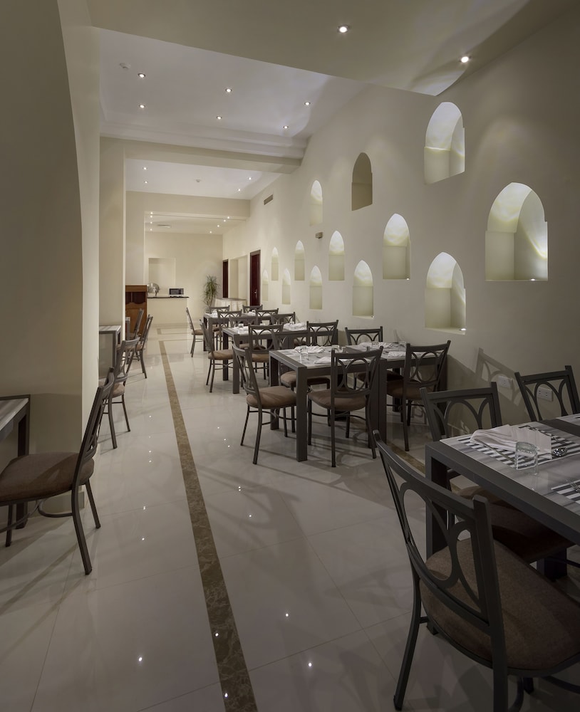 Al Diwan Resort 38/46