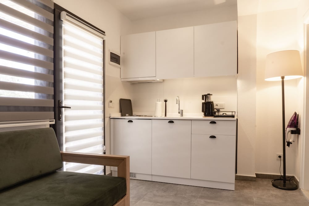 Daphnis Hotel 8/46