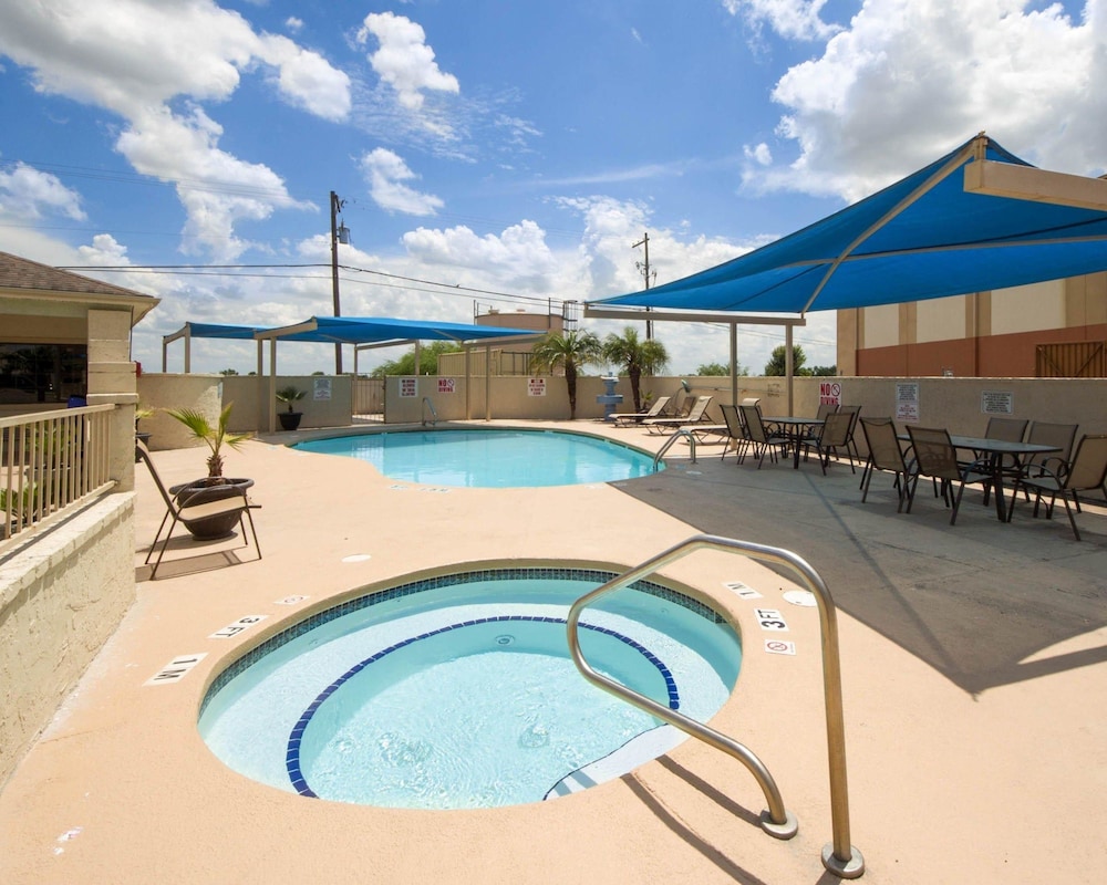 Quality Inn & Suites Rio Grande City, TX 1/39