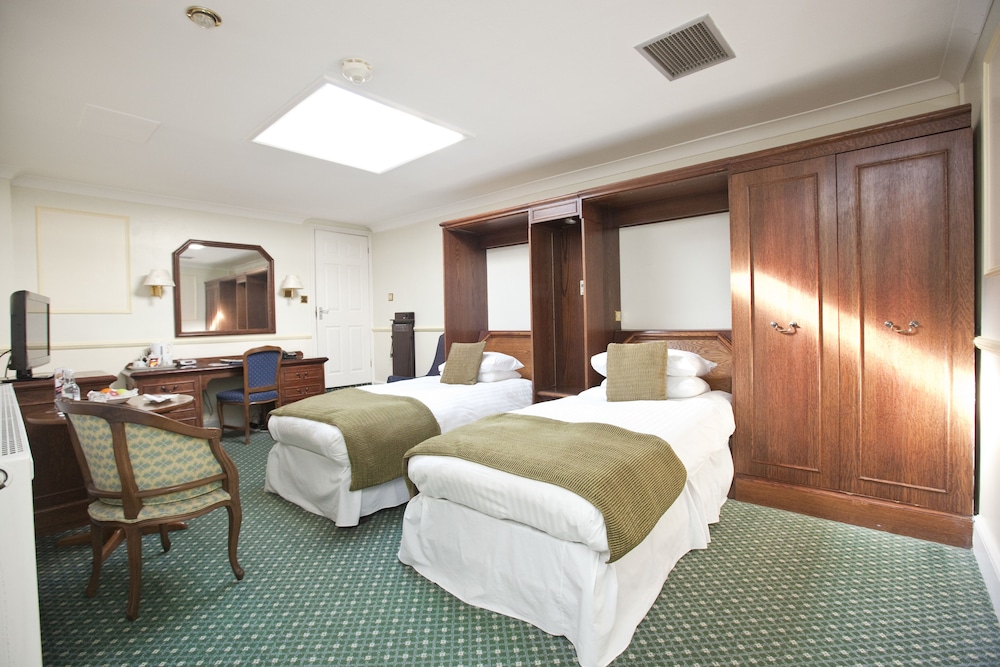 Marygreen Manor 20/66
