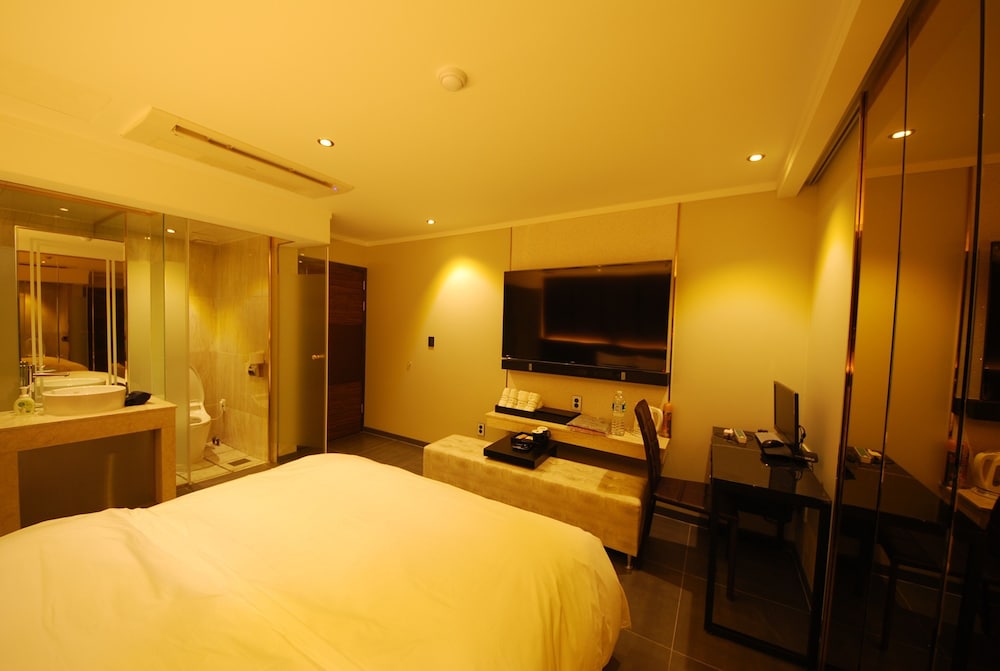 STANDARD, DOUBLE BED