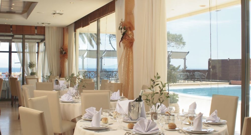 Mati Hotel 45/53