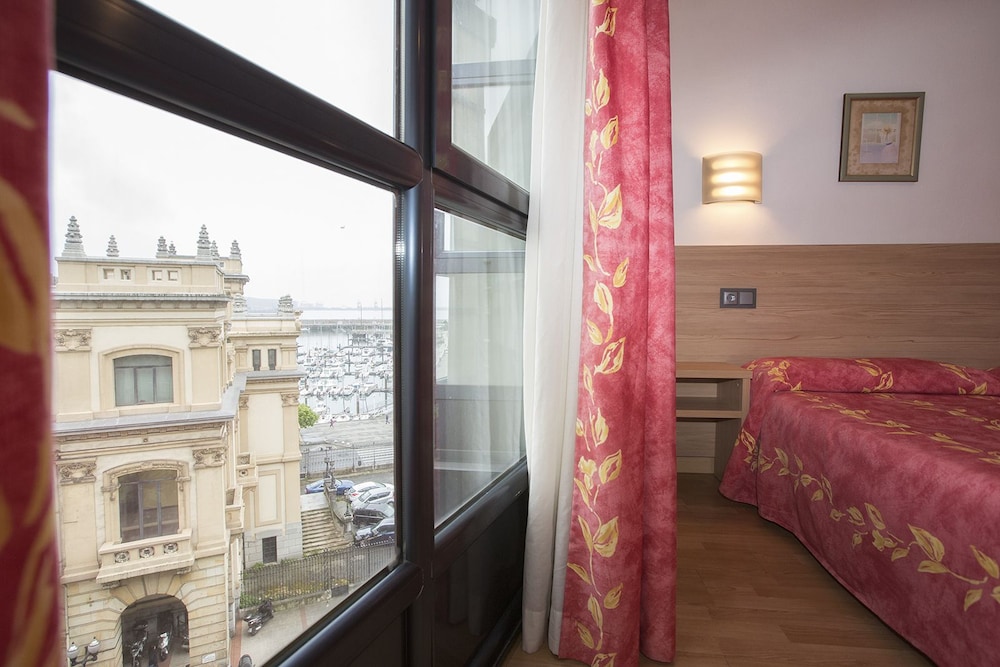 Hotel Don Manuel 24/52