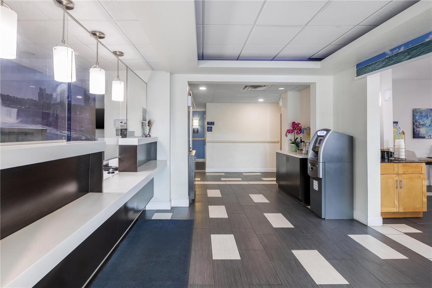SureStay Plus Hotel by Best Western Niagara Falls East 5/17