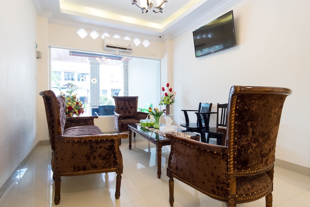 OYO 621 Vania Residence 26/32