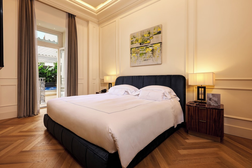 PRESIDENTIAL, SUITE