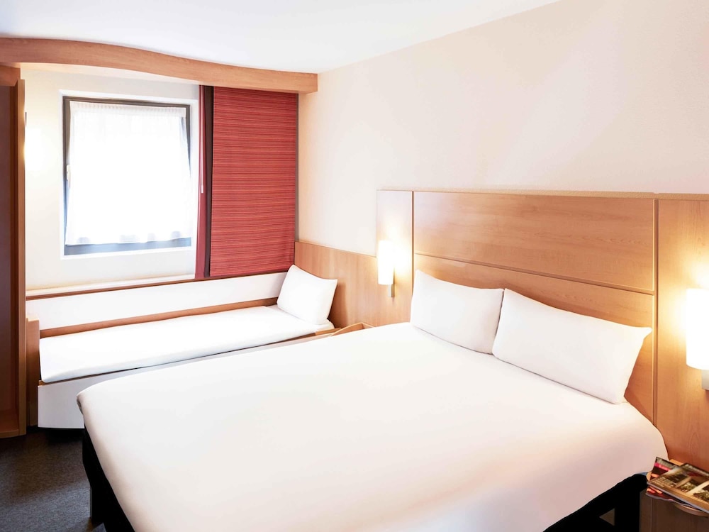 ibis London Elstree Borehamwood 22/60
