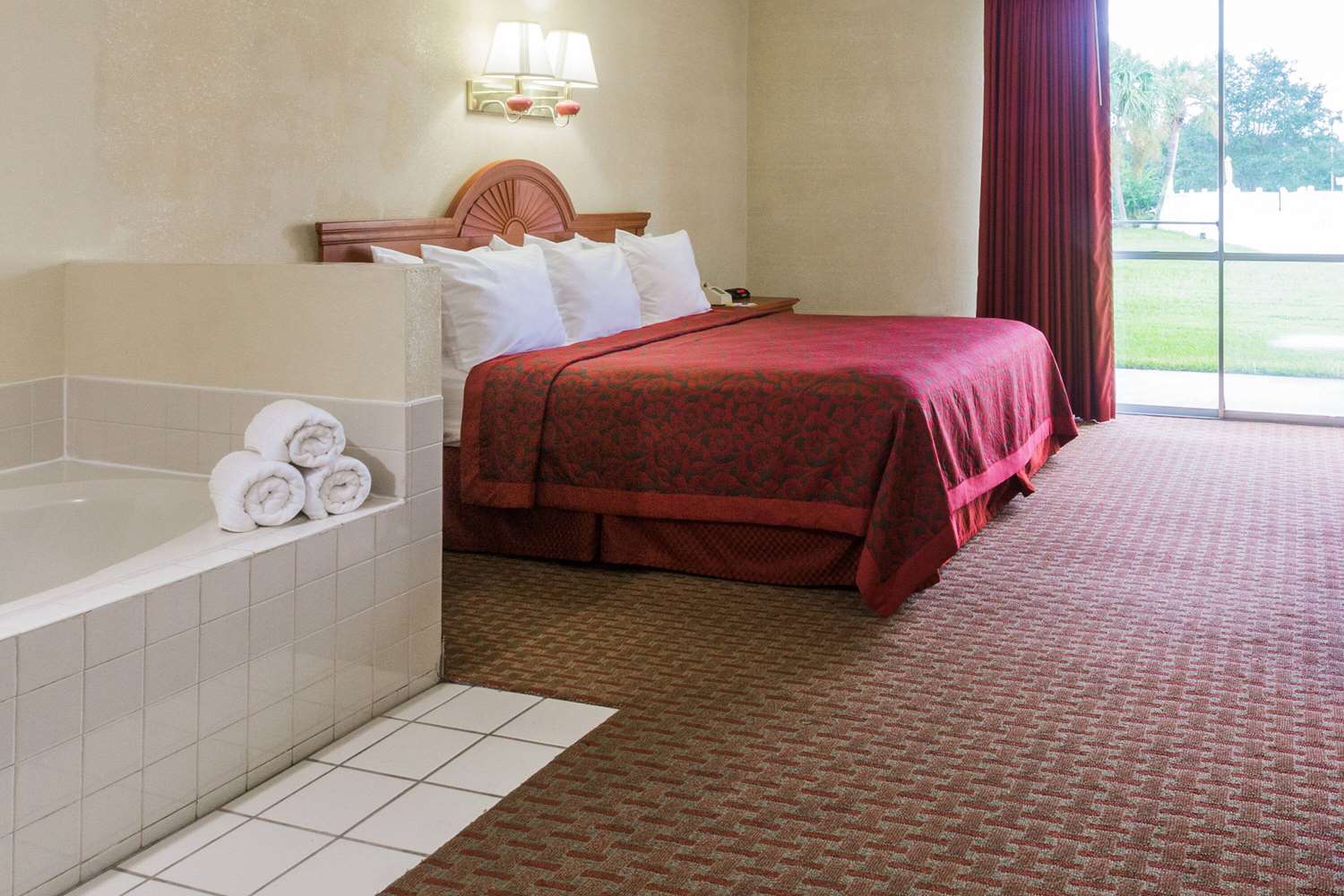 Days Inn by Wyndham Ocala North 5/19