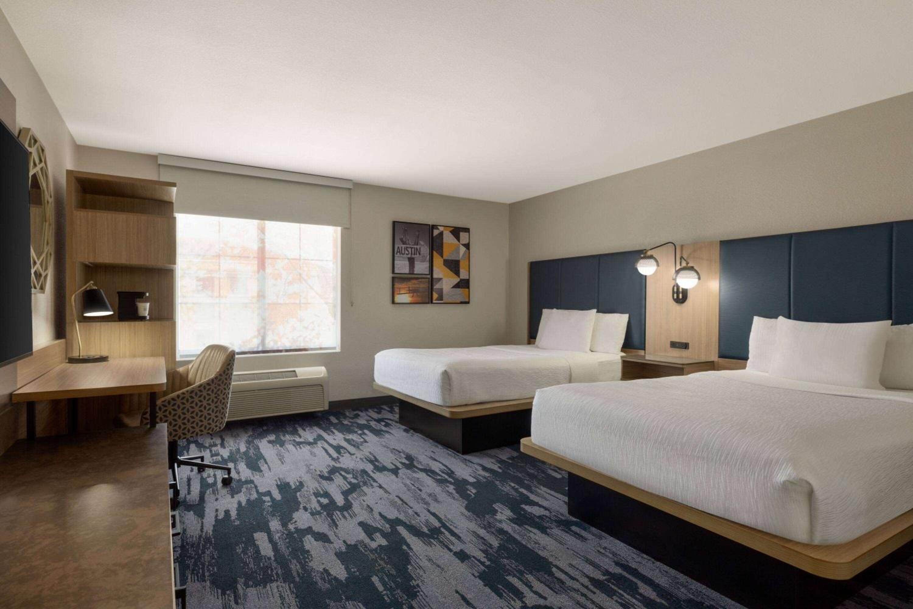Room, 2 Double Beds, Bathtub, Accessible
