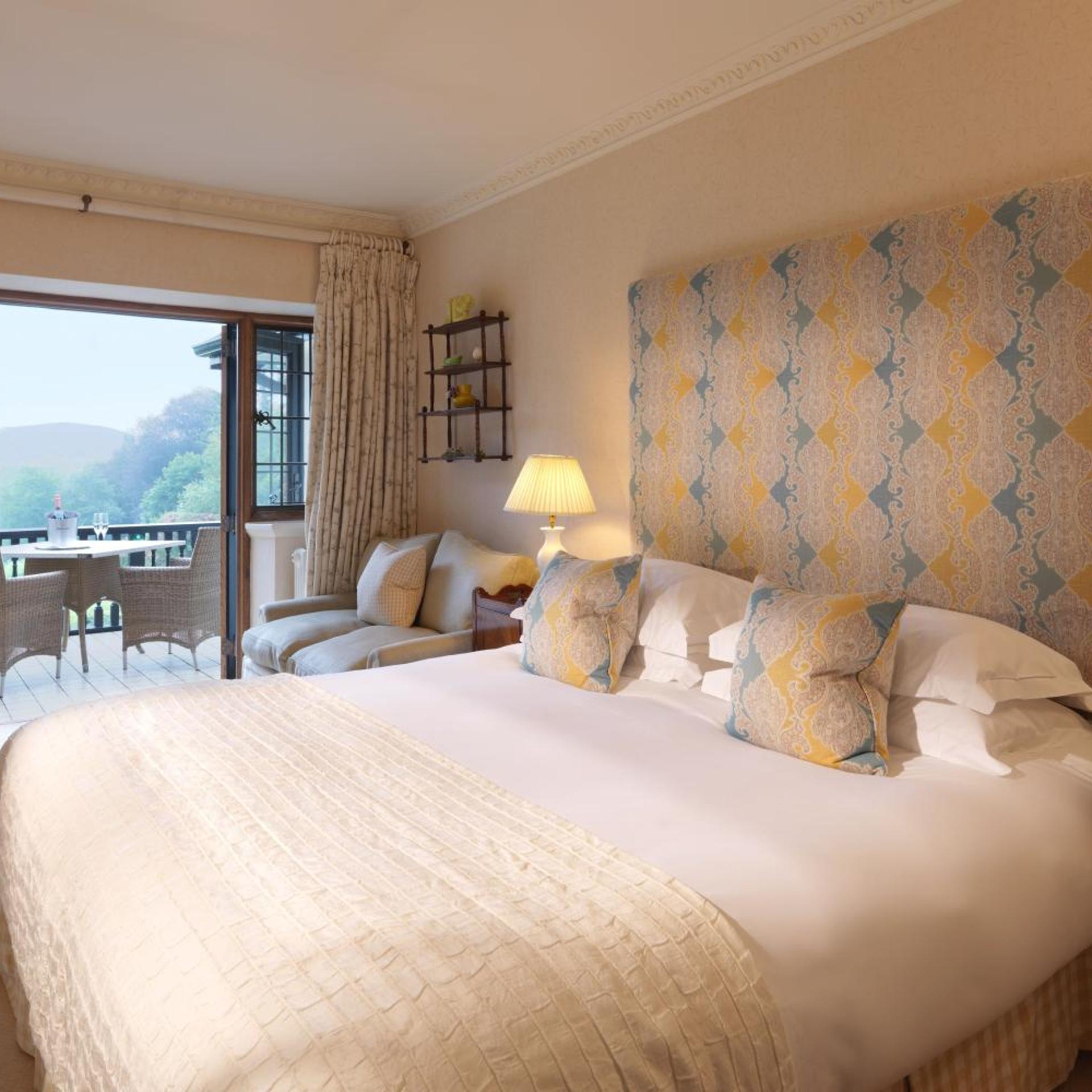 Deluxe, Double Bed, Valley View