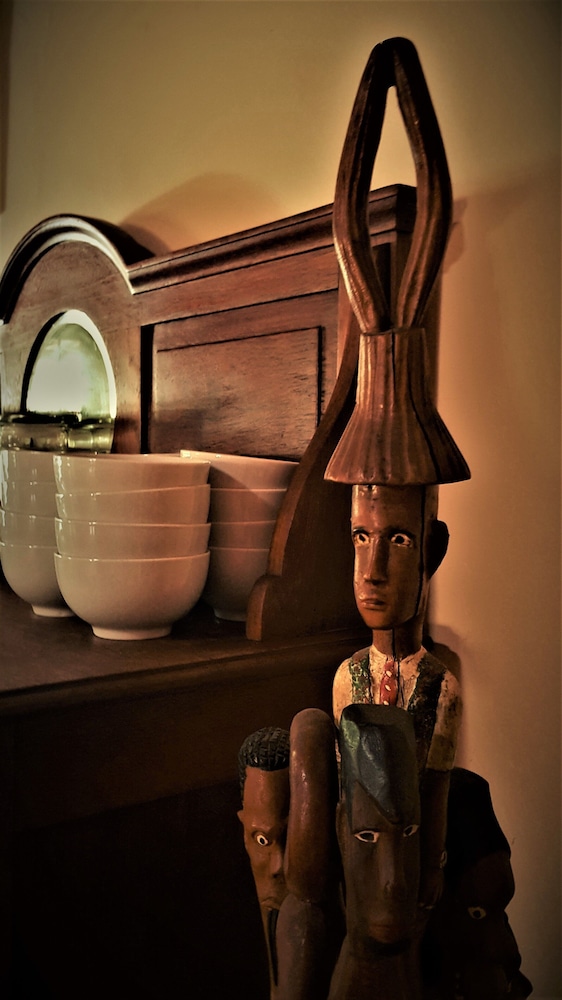African Roots Guest House 24/50