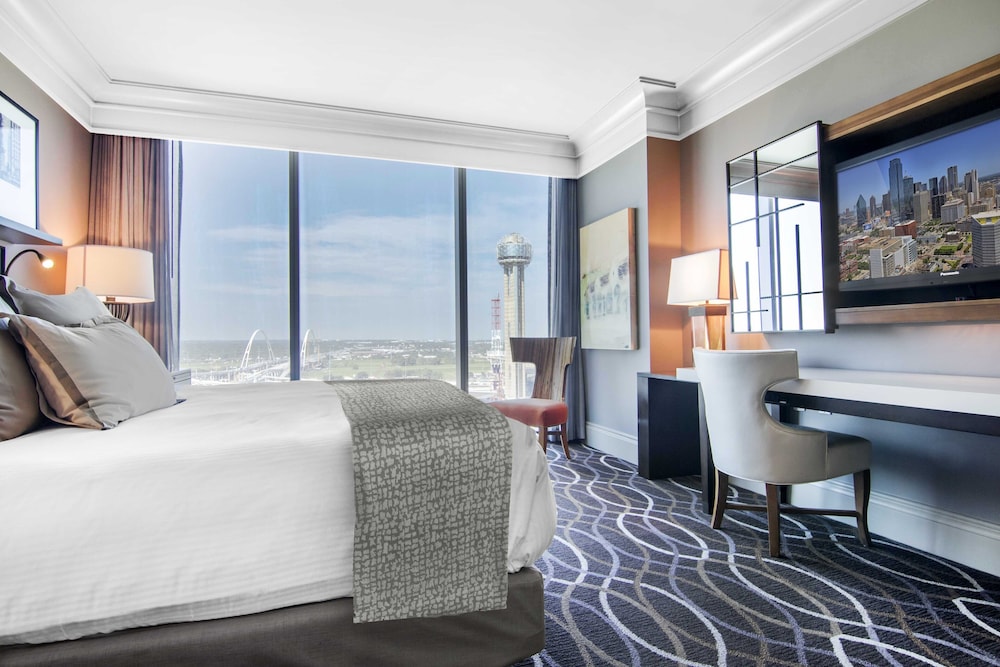 OMNI DALLAS HOTEL 55/92