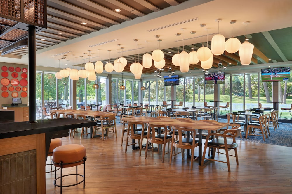 Four Points by Sheraton Point Edward Sarnia 38/62