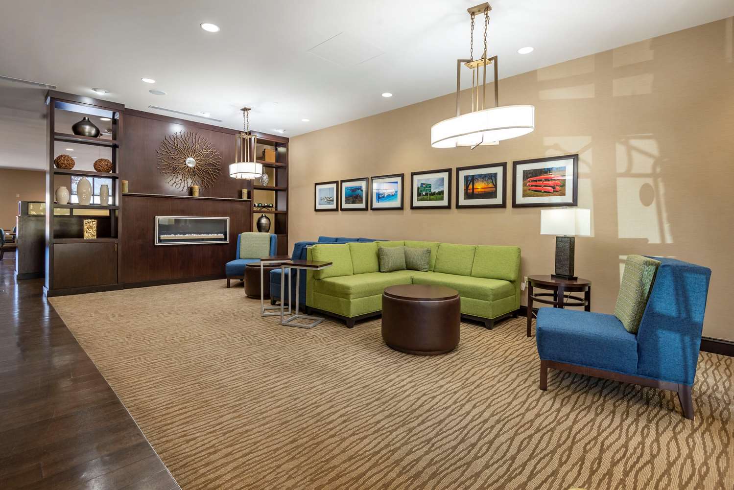 Comfort Suites Huntersville near Lake Norman 16/21