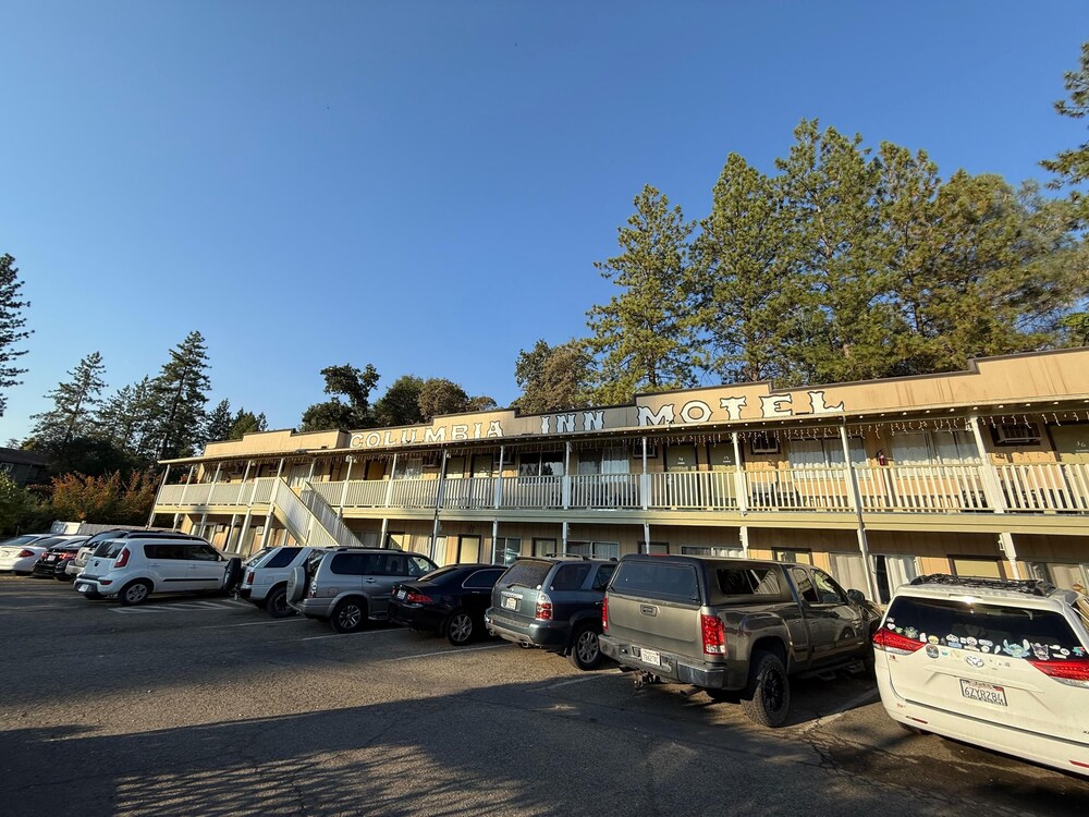 Columbia Inn Motel CA 49 38/47