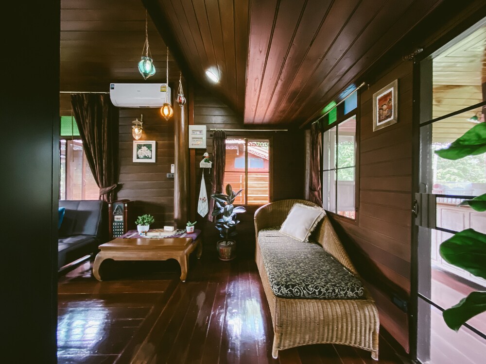 Rommai Villa 15/50