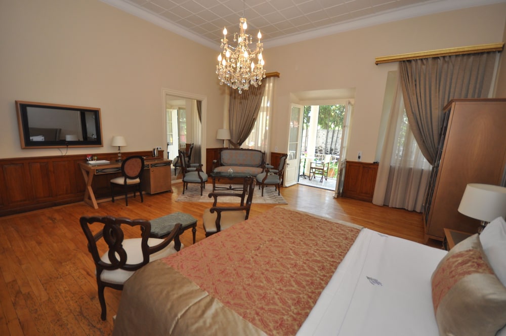 Villa Levante Boutique Class 29/46