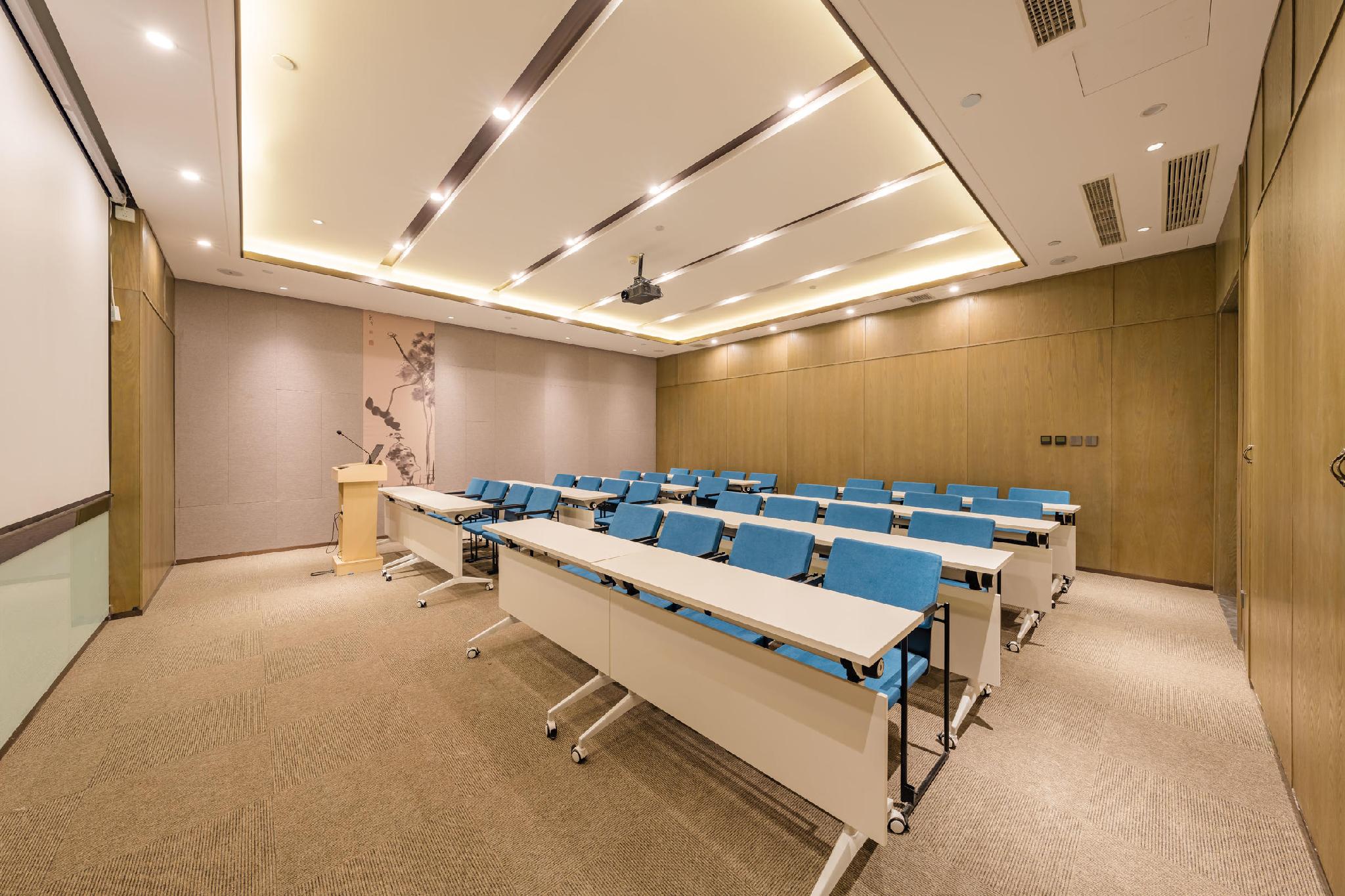 Atour Hotels (Langfang High-Speed Railway Station) 23/29
