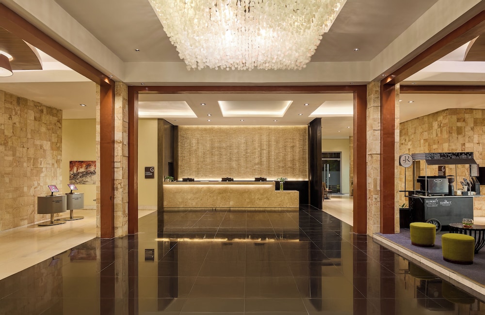 Summit Hotel Tacloban 8/63