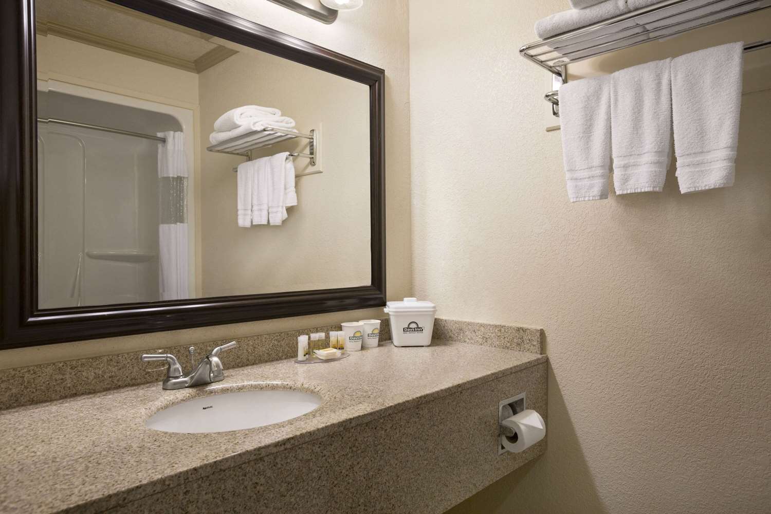 Days Inn By Wyndham High Level 6/7