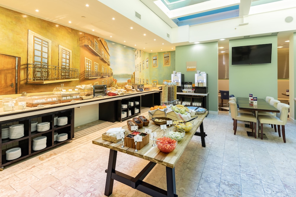 Holiday Inn Express LISBON - AV. LIBERDADE 47/62