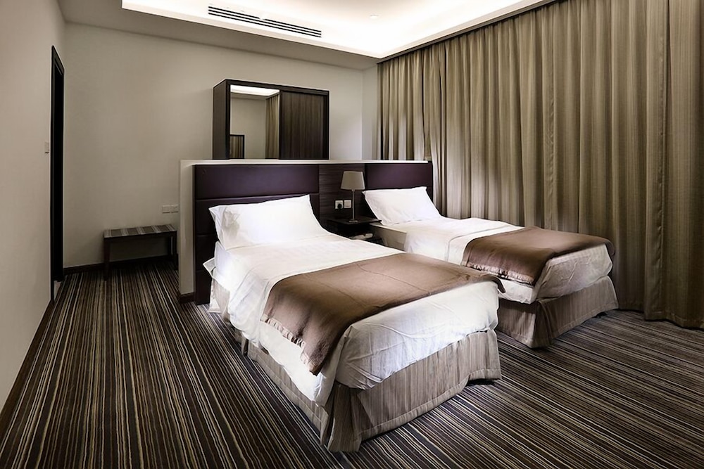 جراند لي لي(Grand Lily Hotel Suites) 18/46