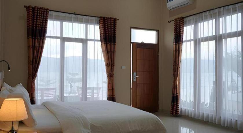 Samosir Cottages Resort 12/33