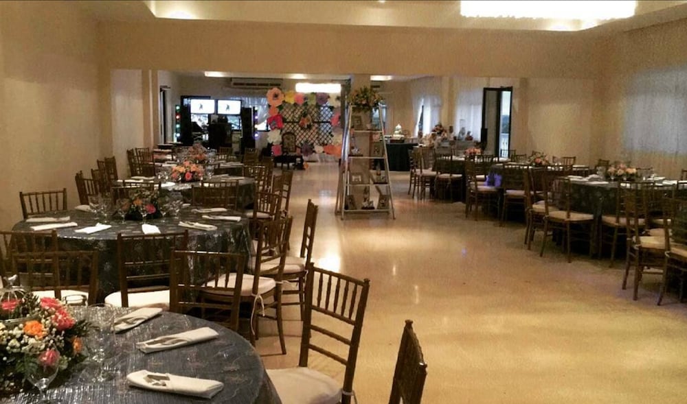 Hotel Plaza 25/42