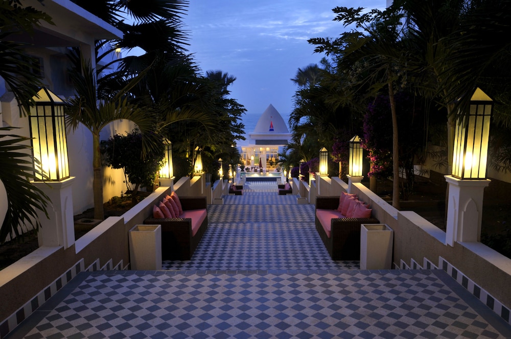 Coco Ocean Resort and Spa 50/55