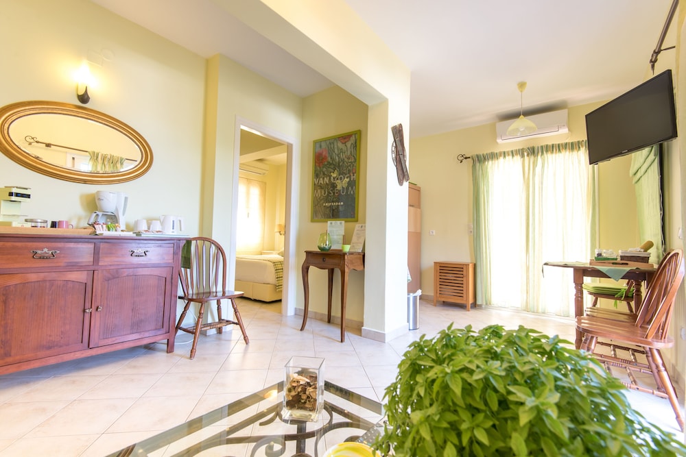 Myrties Boutique Apartments 6/50