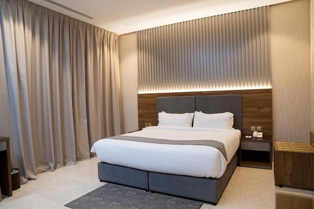 منتزه سروات جدة(Sarwat Park Jeddah) 23/60